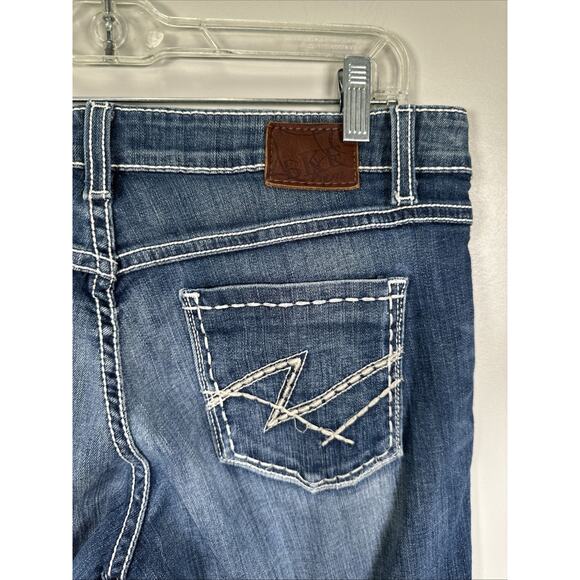 BKE Jeans Tenley Womens 28x33.5 Low Rise‎ Bootcut Medium Wash Embroidered - Picture 3 of 9